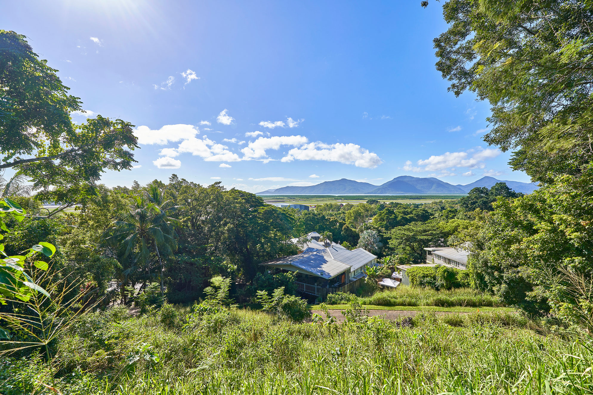 Living Above the City – The Lifestyle That Makes Ocean View Cairns So Special